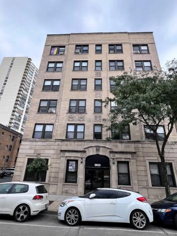 3933 North Clarendon Avenue Chicago IL 60613