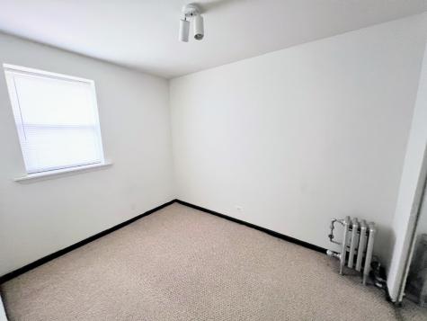 3933 North Clarendon Avenue Chicago IL 60613