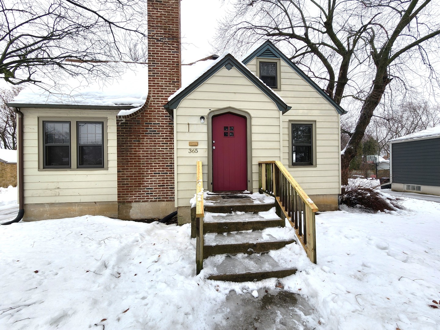 365 Vandalia Street Elgin IL 60123