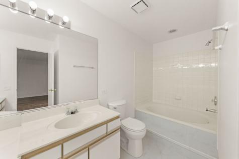 182 Half Moon Circle Aurora IL 60504