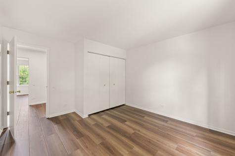 182 Half Moon Circle Aurora IL 60504