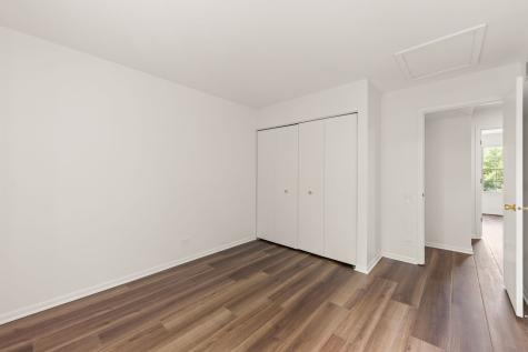 182 Half Moon Circle Aurora IL 60504