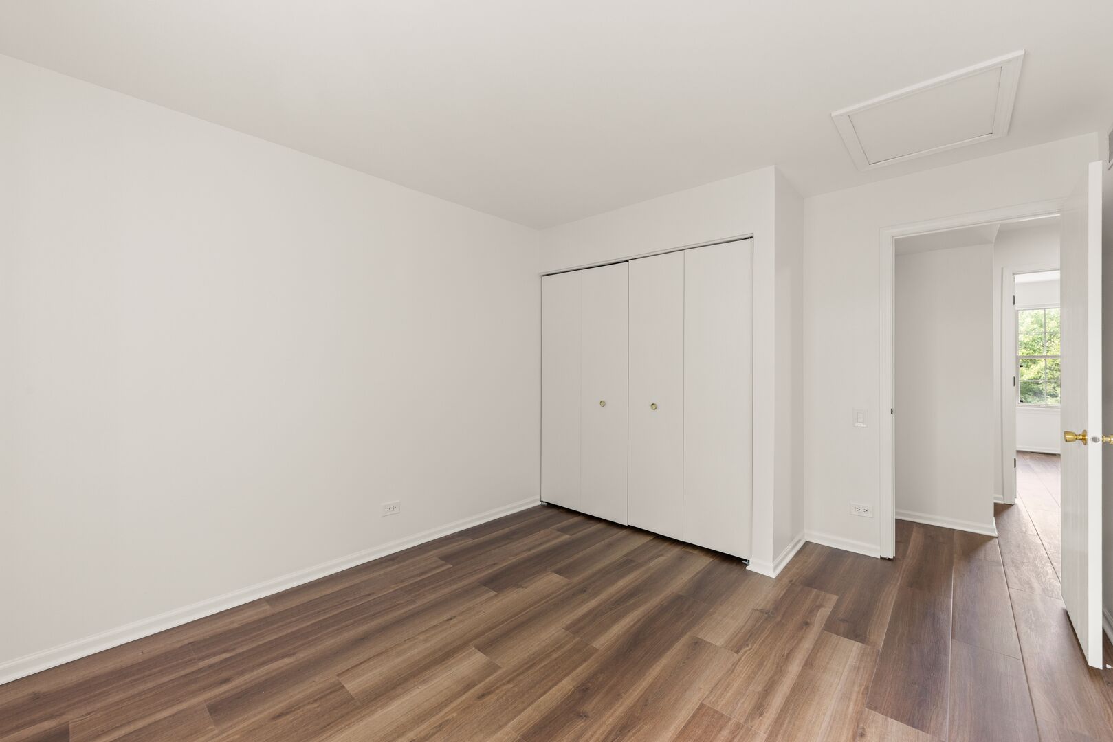 182 Half Moon Circle Aurora IL 60504