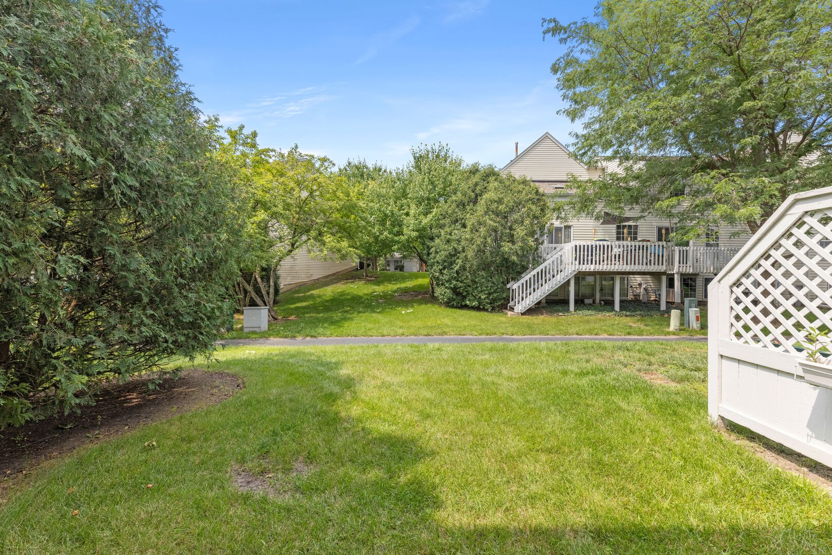 182 Half Moon Circle Aurora IL 60504