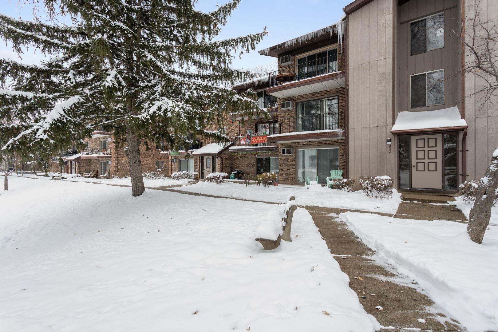 2505 Spring Street Woodridge IL 60517