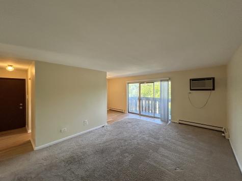 1077 Dickens Way Schaumburg IL 60193