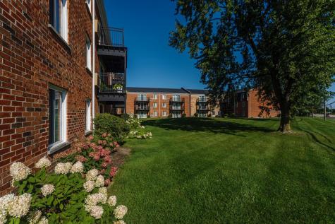 4400 West Lake Avenue Glenview IL 60026