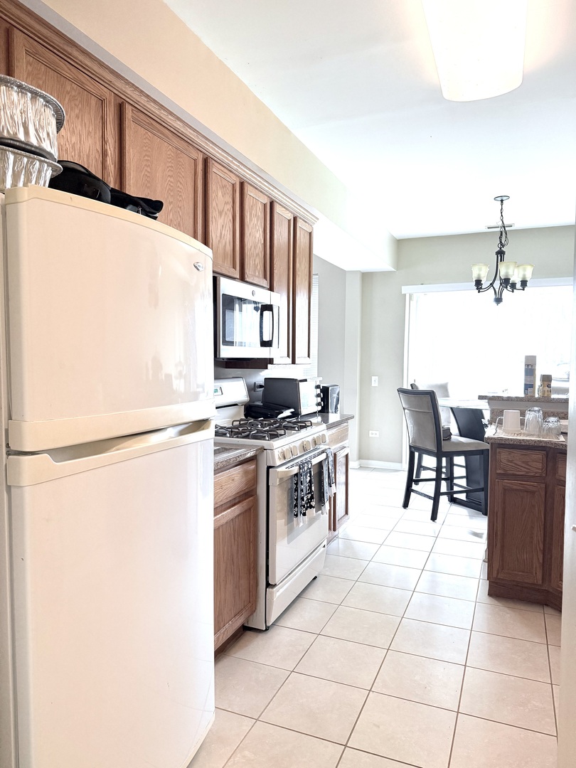 3345 Bromley Lane Aurora IL 60502