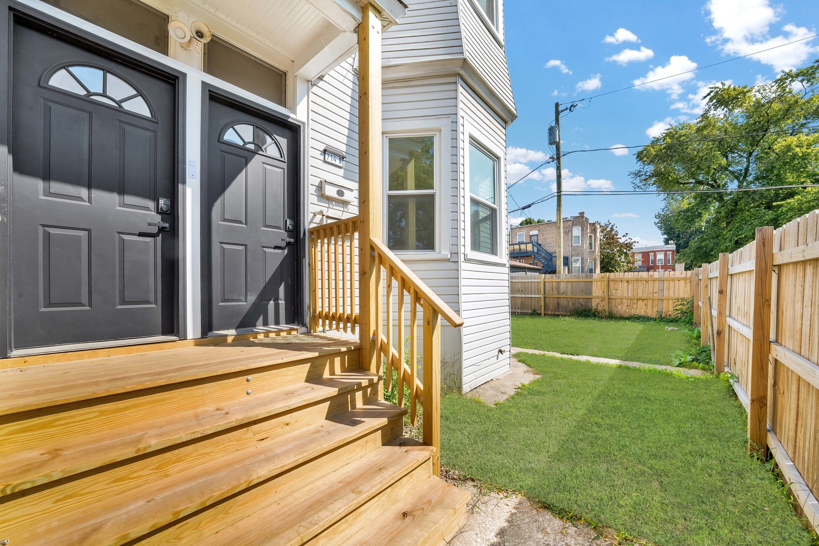 714 West 48th Place Chicago IL 60609
