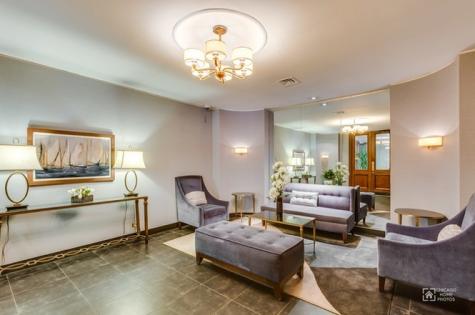 720 West Gordon Terrace Chicago IL 60613