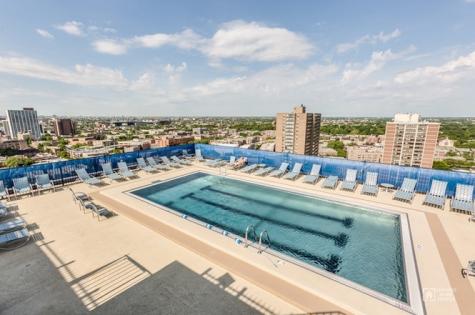 720 West Gordon Terrace Chicago IL 60613