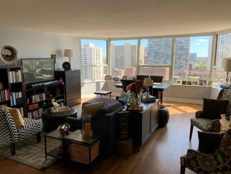 720 West Gordon Terrace Chicago IL 60613