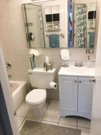 720 West Gordon Terrace Chicago IL 60613