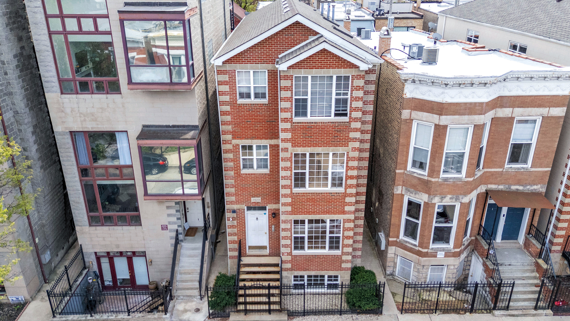 2023 West Superior Street Chicago IL 60612