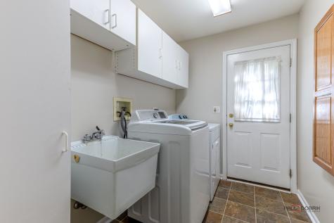1214 Shoreline Drive Aurora IL 60504