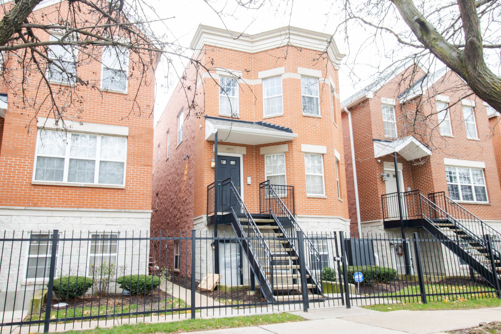 1471 North Larrabee Street Chicago IL 60610