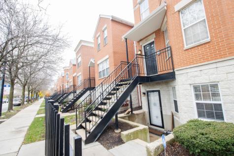 1471 North Larrabee Street Chicago IL 60610