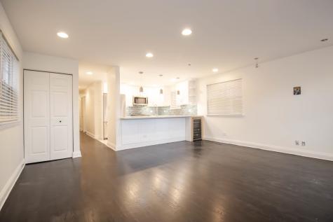 1471 North Larrabee Street Chicago IL 60610