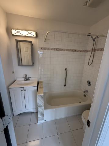 5726 South King Drive Chicago IL 60637