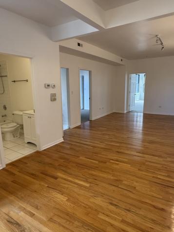 5726 South King Drive Chicago IL 60637