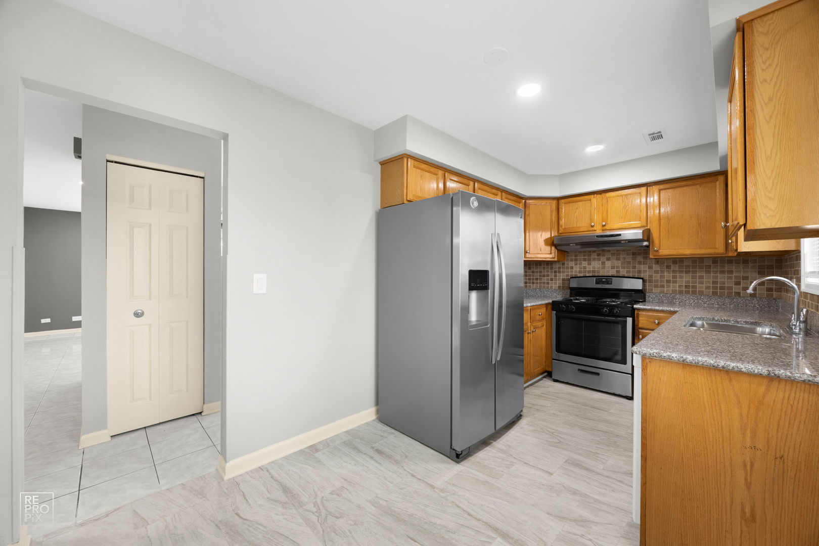 1060 Matfield Court Schaumburg IL 60193
