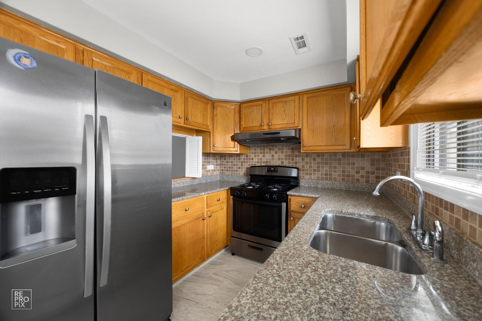 1060 Matfield Court Schaumburg IL 60193
