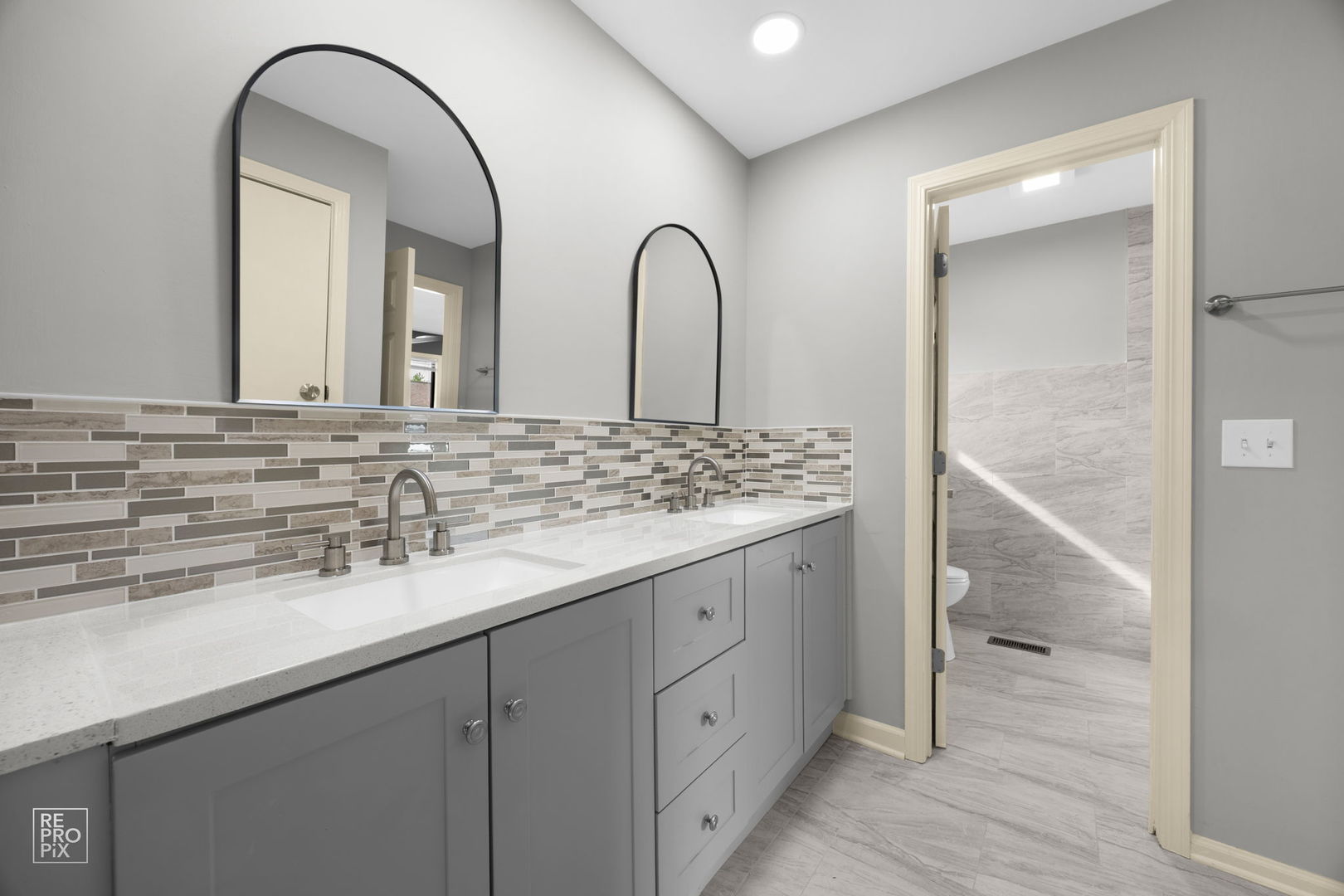 1060 Matfield Court Schaumburg IL 60193