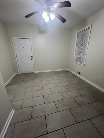 8253 South Brandon Avenue Chicago IL 60617