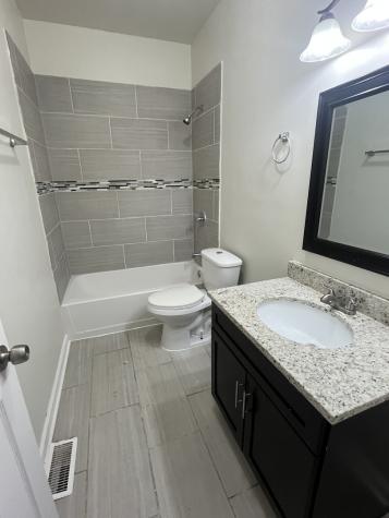 8253 South Brandon Avenue Chicago IL 60617