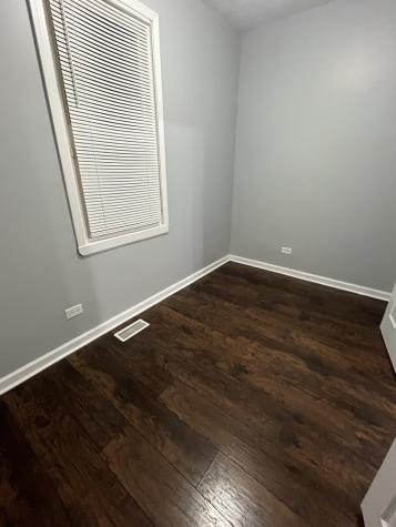 8253 South Brandon Avenue Chicago IL 60617