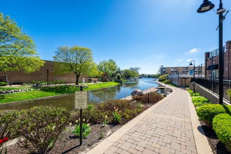 1010 Osage Drive Mchenry IL 60051