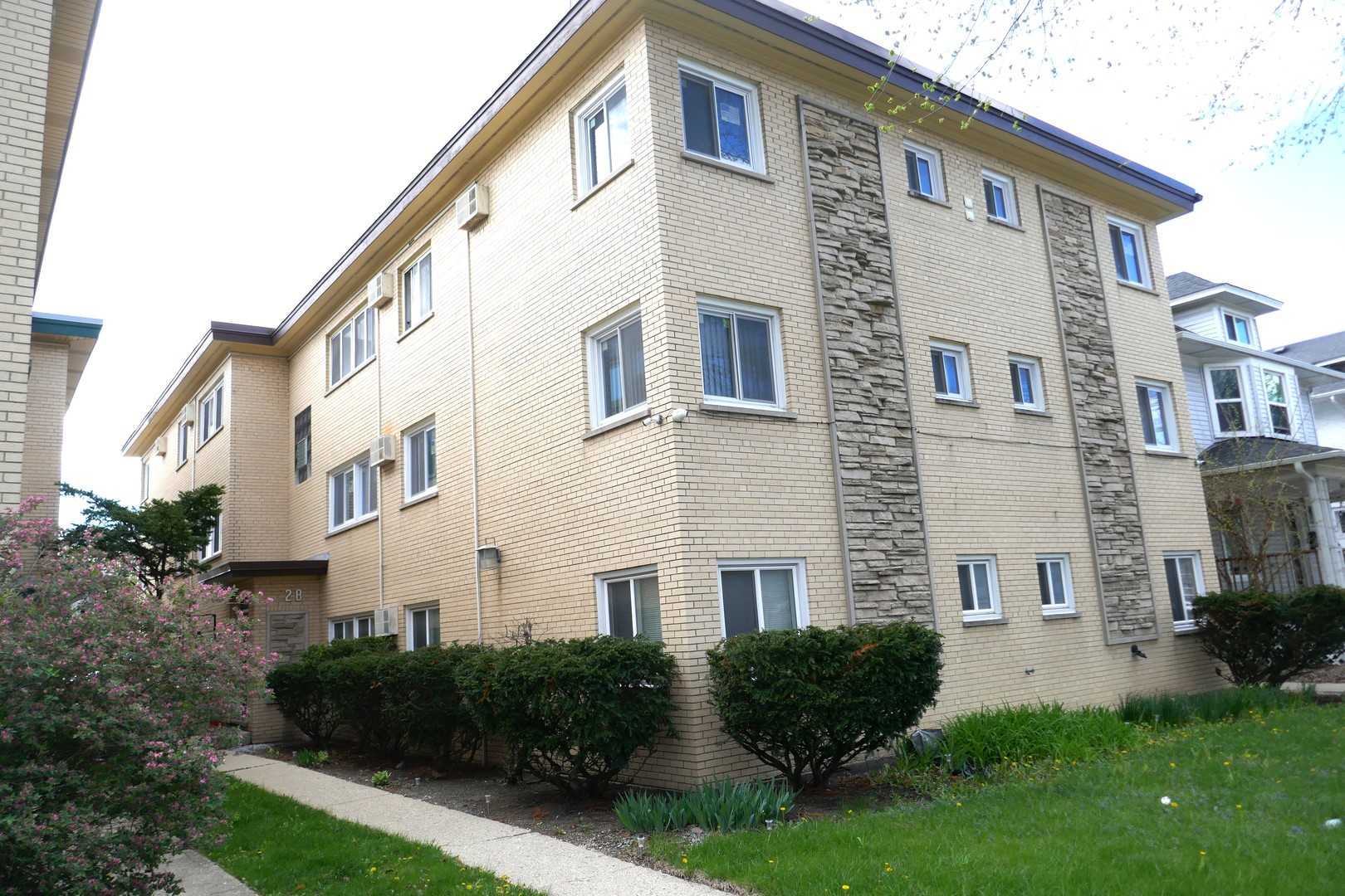 828 North Austin Boulevard Oak Park IL 60302