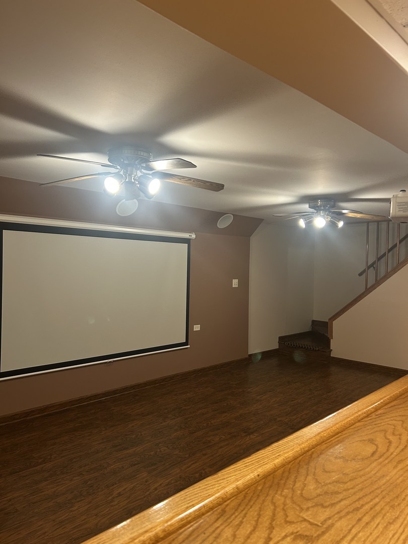 527 Springwood Lane Bolingbrook IL 60440
