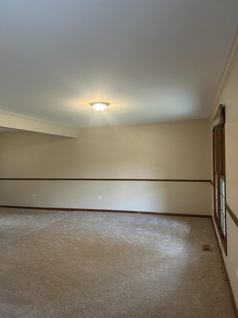 527 Springwood Lane Bolingbrook IL 60440