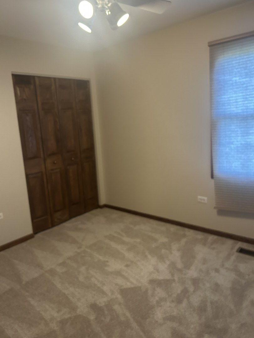 527 Springwood Lane Bolingbrook IL 60440