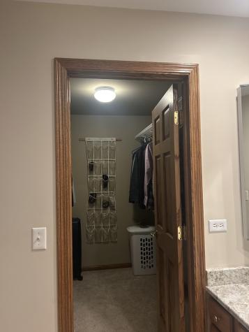 527 Springwood Lane Bolingbrook IL 60440