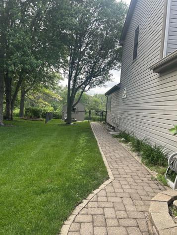 527 Springwood Lane Bolingbrook IL 60440