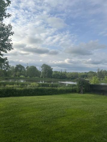 527 Springwood Lane Bolingbrook IL 60440