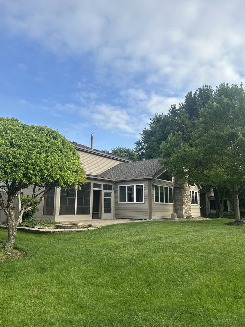 527 Springwood Lane Bolingbrook IL 60440