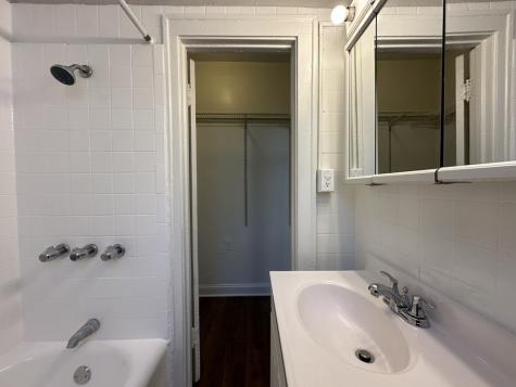 661 West Sheridan Road Chicago IL 60613