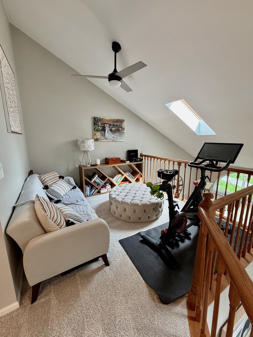 1353 Ridgefield Circle Carol Stream IL 60188