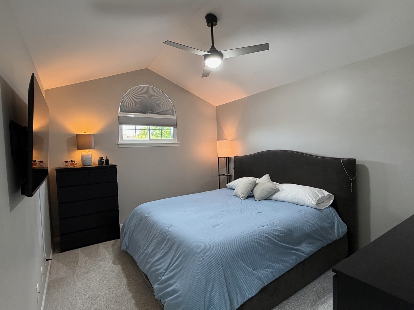1353 Ridgefield Circle Carol Stream IL 60188