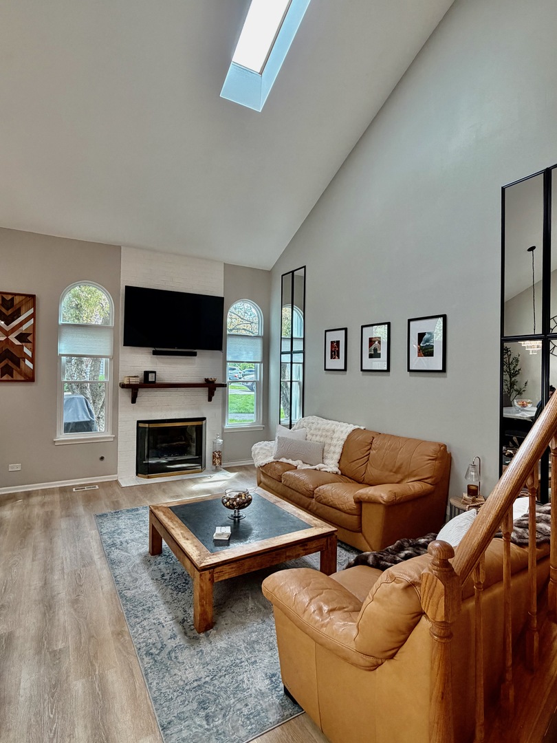 1353 Ridgefield Circle Carol Stream IL 60188