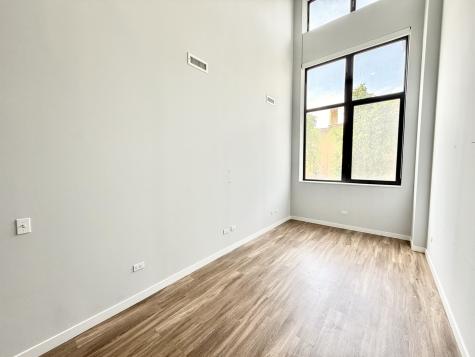 1900 West Lawrence Avenue Chicago IL 60640