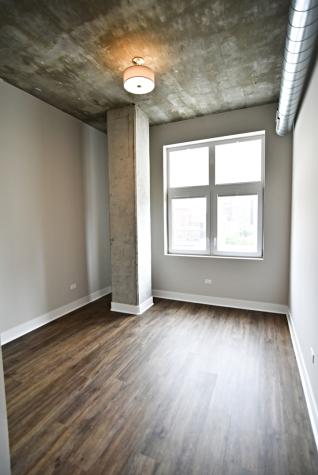 3833 North Broadway Street Chicago IL 60613