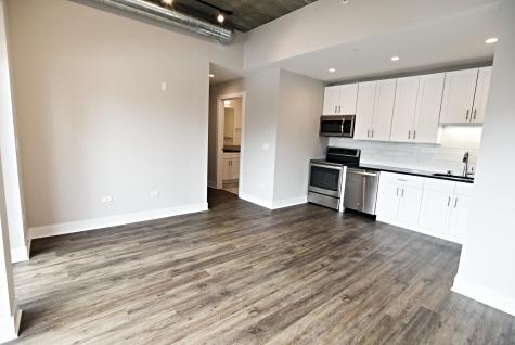 3833 North Broadway Street Chicago IL 60613