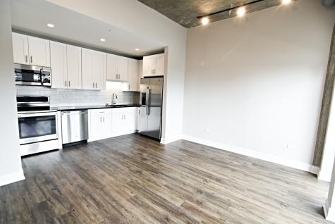 3833 North Broadway Street Chicago IL 60613