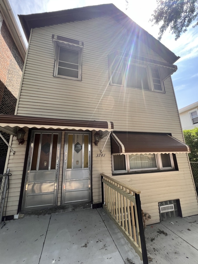 3741 South Union Avenue Chicago IL 60609