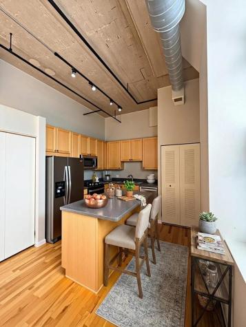 758 North Larrabee Street Chicago IL 60654