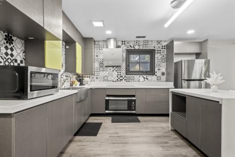 2307 Lake Street Evanston IL 60201